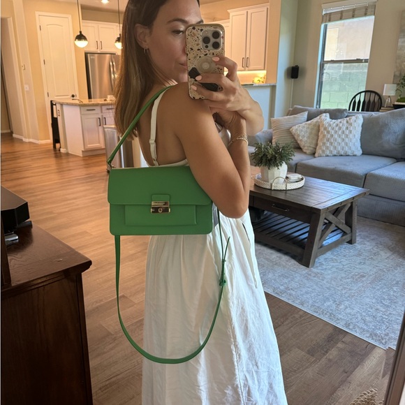 NWT Kate Spade Small Voyage Grain Bag in fresh green color - Picture 3 of 10